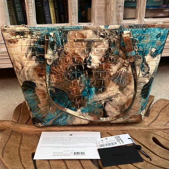 Brahmin Bird of Paradise Handbag and Walet - Picture 2 of 14